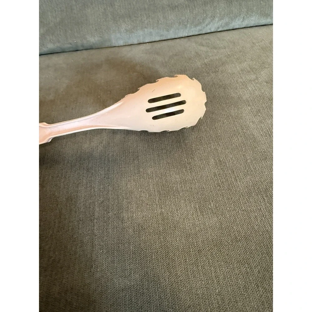 VINTAGE EKCO SLOTTED PASTA SPOON Dishwasher Safe USA almond Serving Utensil Food